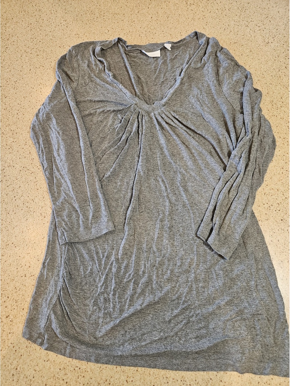 New York and Company gray long sleeve knit top size L